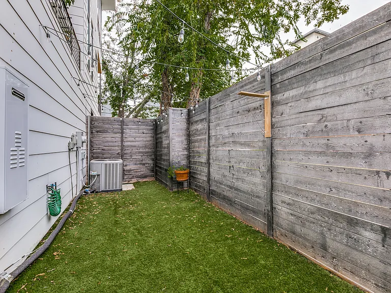 1839 Summit Ave #3 — Photo 23