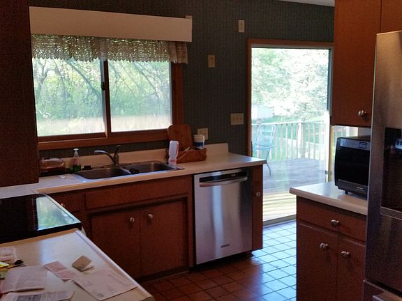 Kitchen with appliances