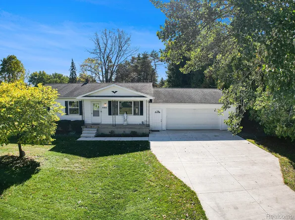 8166 Barden Rd, Davison, MI 48423