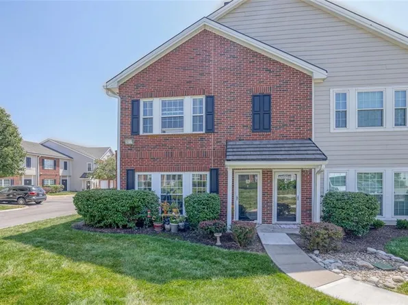 11603 Tomahawk Creek Pkwy APT A, Leawood, KS 66211