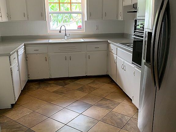 2nd image of 133 Palmetto Ln