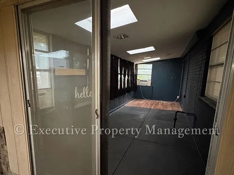 410 Jeffrey Ln — Photo 51