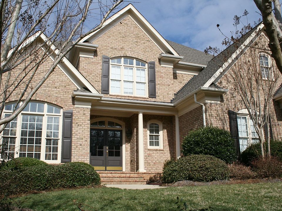Great curb-appeal !