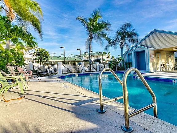 4th image of 707 Tradewinds Dr