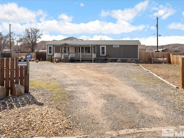 260 Lupin Ct, Sun Valley, NV 89433