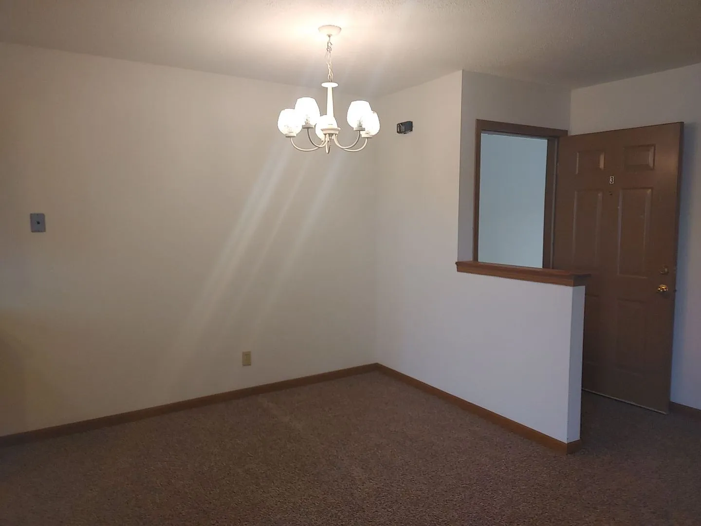 Boxwood 604 — Photo 2
