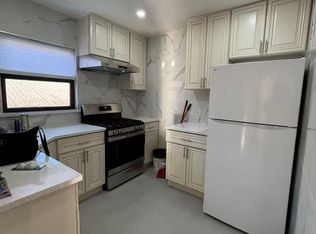 5942 157th St FLOOR 2, Flushing, NY 11355