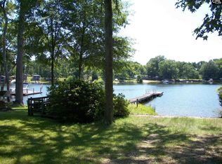 74 Lakewood Ln, Prosperity, SC 29127
