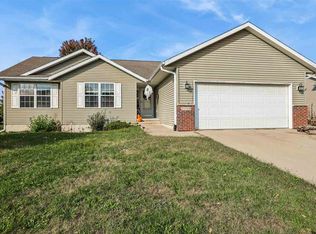 1490 Deerfield Dr W, North Liberty, IA 52317