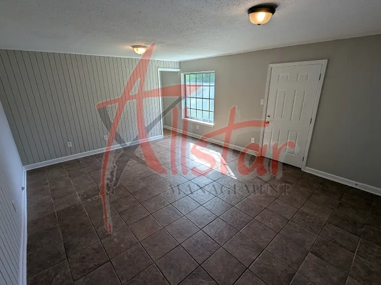 2920 Valleybrook Rd — Photo 5