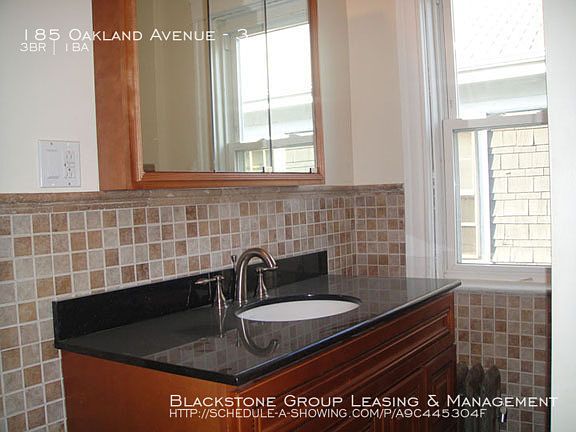 5th image of 185 Oakland Ave #3