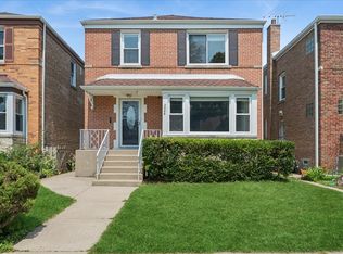 2924 W Jerome St, Chicago, IL 60645