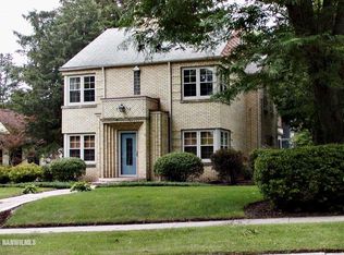 1351 W Lincoln Blvd, Freeport, IL 61032