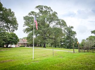 1359 Rock Island Rd, Livingston, TX 75960