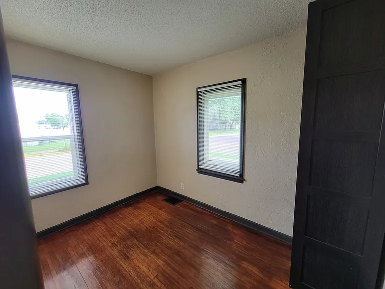 401 N Dewey St #401 — Photo 9