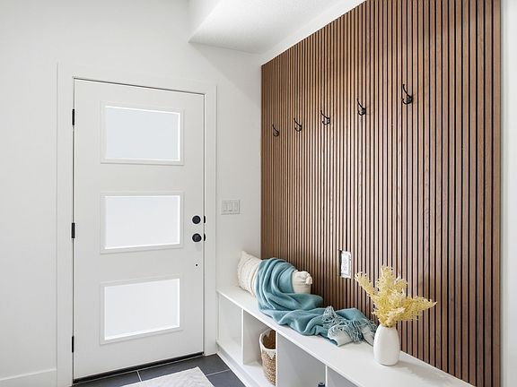 3rd image of 313 E Endurance Cir S
