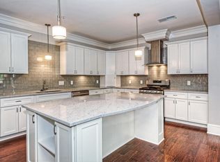 2100 Queens, Charlotte, NC 28207