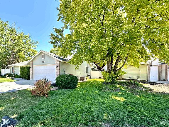 2nd image of 2472 N Maxie Way