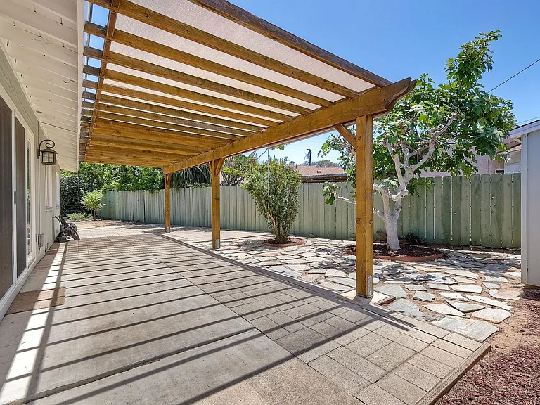 5681 Charter Ave — Photo 19