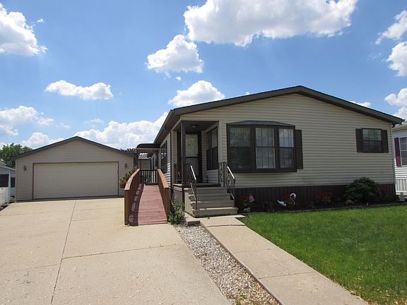 2nd image of 124 Norway Dr