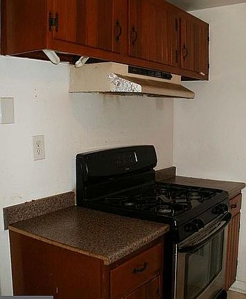 4th image of 14705 Bryan Ct