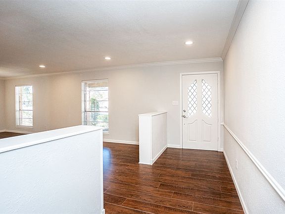 3rd image of 1506 Miami Dr