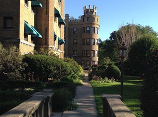 2458 W Greenleaf Ave APT 2, Chicago, IL 60645