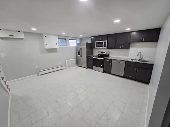 2805 E Federal St, Baltimore, MD 21213