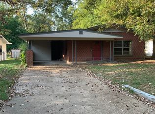 301 W Tipton St, Atlanta, TX 75551