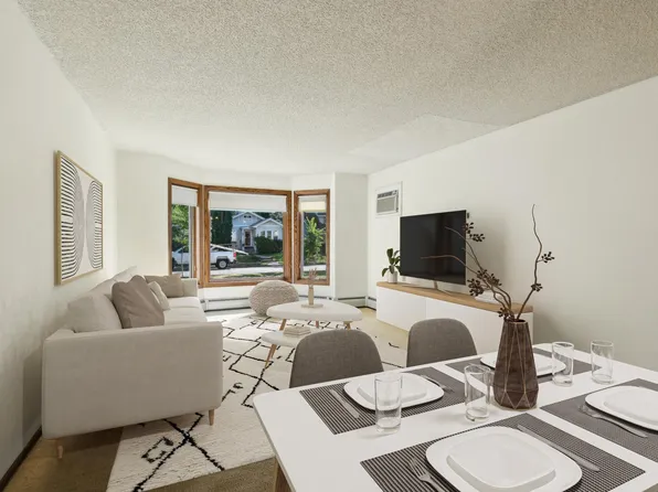 2210 E 40th St APT 121, Minneapolis, MN 55407