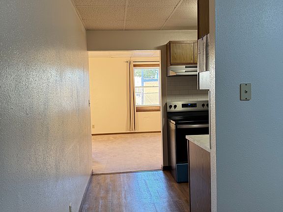 2nd image of 1315 1/2 2nd St APT 4