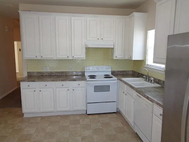 21406 Berry Vine St — Photo 11