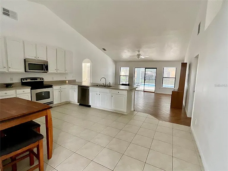 511 Coventry Rd — Photo 4