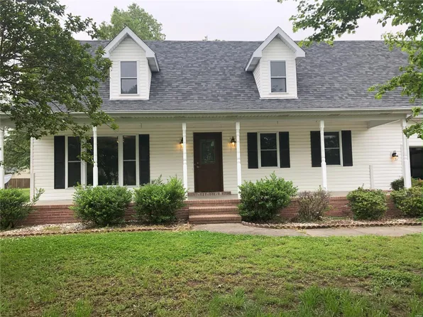 214 Linda Dr, Sikeston, MO 63801