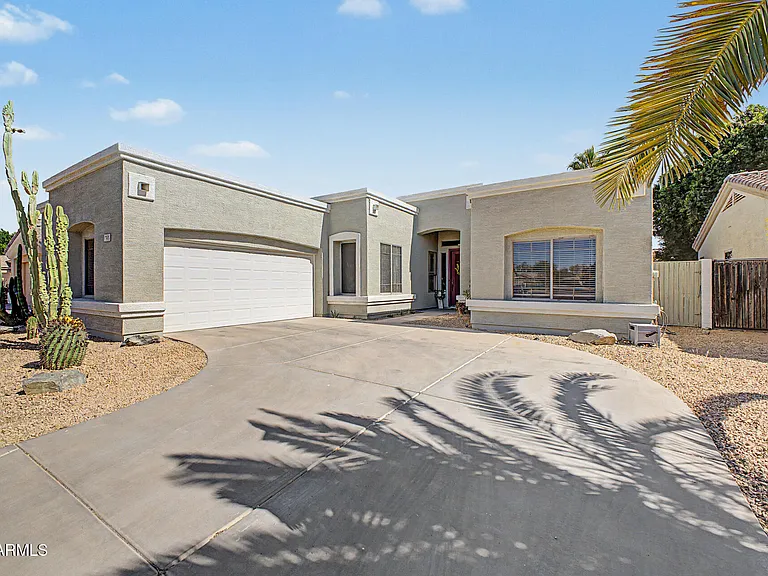 765 W Ebony Way — Photo 5
