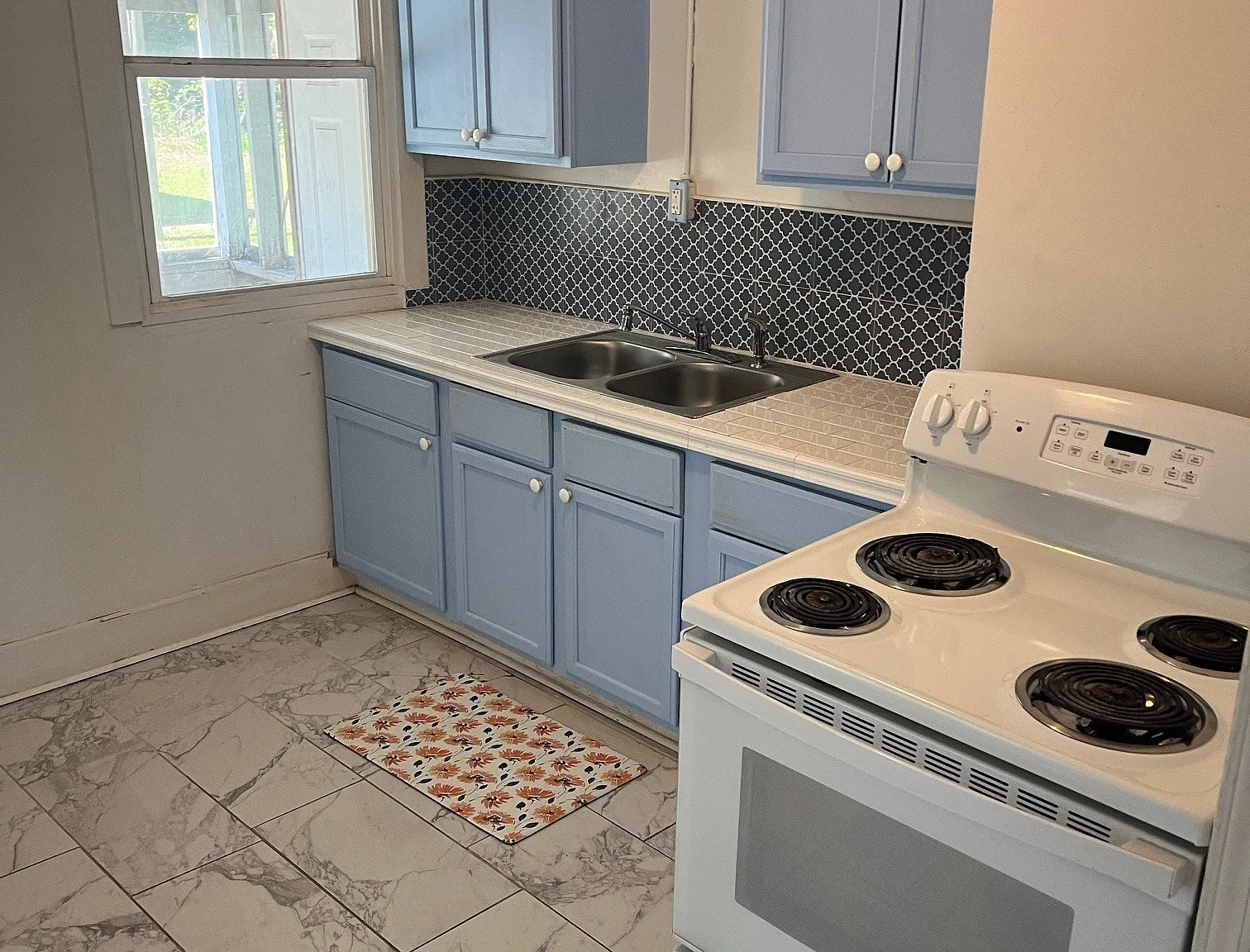 3 bed, 1170 sqft, $1,100 — Photo 4