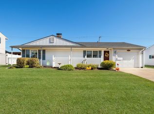 60 Elderberry Dr, Levittown, PA 19054