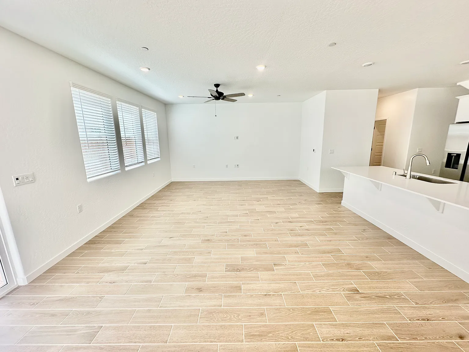3 bed, 2.5 bath, 1960 sqft, $2,750 — Photo 4