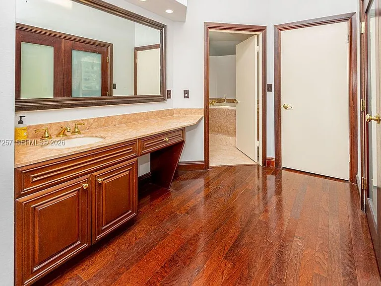 20935 NE 37th Ct — Photo 32