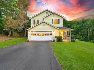 3593 Brenda Ct, Douglasville, GA 30135