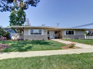 2082 S Eileen Dr, Anaheim, CA 92802