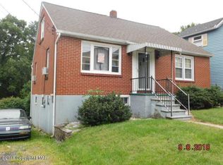 125 Roseto Ave, Roseto, PA 18013