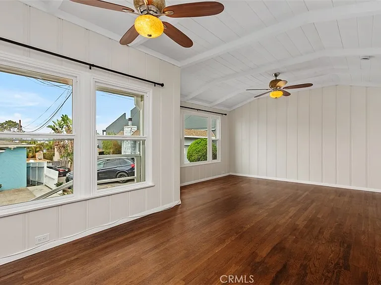 31726 Virginia Way — Photo 10