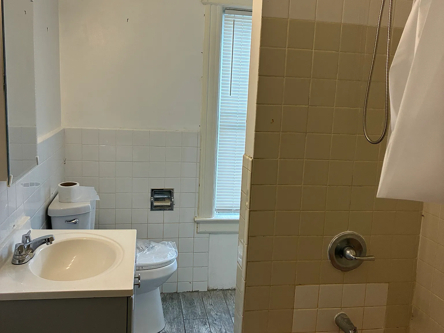 5 bed, 1612 sqft, $1,800 — Photo 1