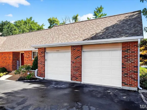 1319 Tahoe Valley Ct, Ballwin, MO 63021