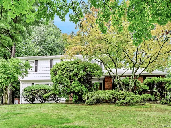 9 Bluejay Street, Spring Valley, NY 10977