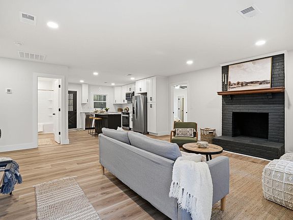 5th image of 607 Lazy Hill Rd