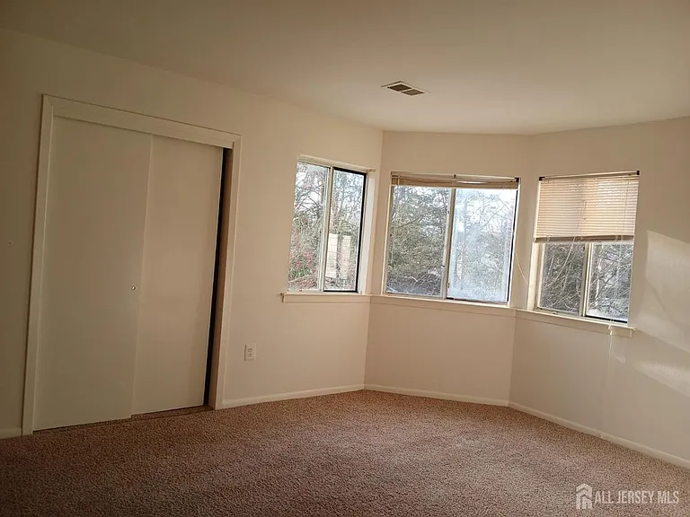 1081 Schmidt Ln — Photo 16