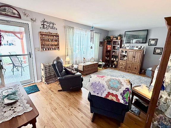 4th image of 3601 Canyon Dr