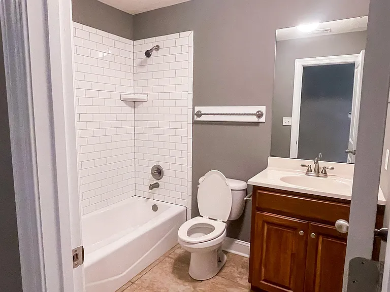 1625 Oxford Pl — Photo 9